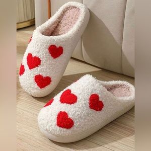 Sunday Soft Indoor Heart Valentines Day House Slippers